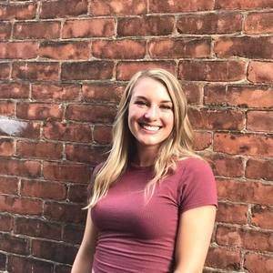 Meet your Posher, Nicole